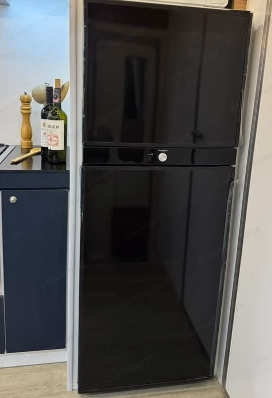 Heladera Dometic 188 Lts con freezer