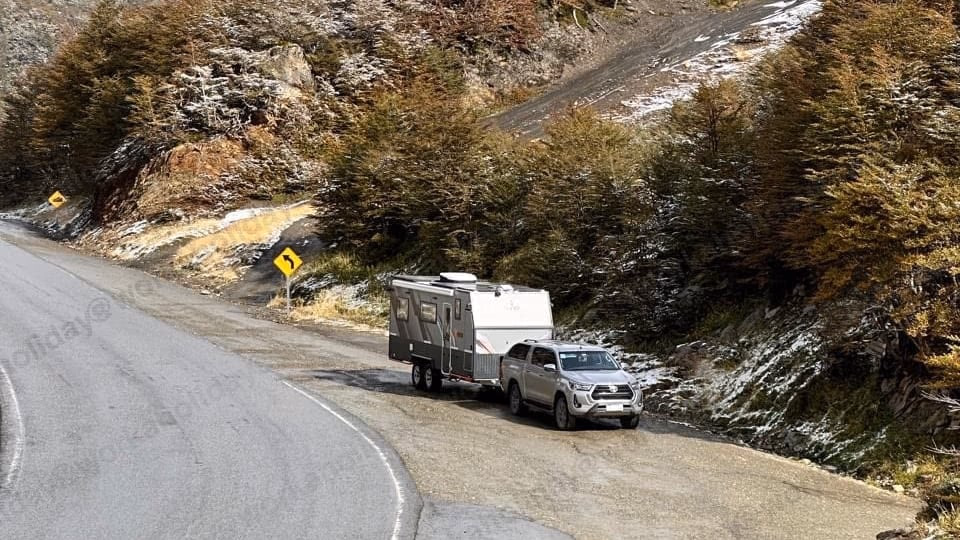 Casa rodante Expedition en ruta de montaña