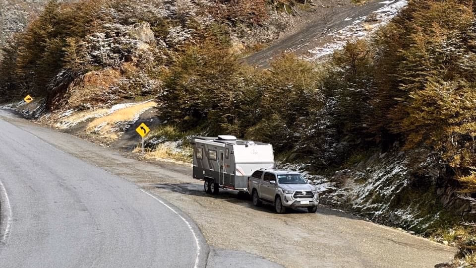 Casa rodante Expedition en ruta de montaña